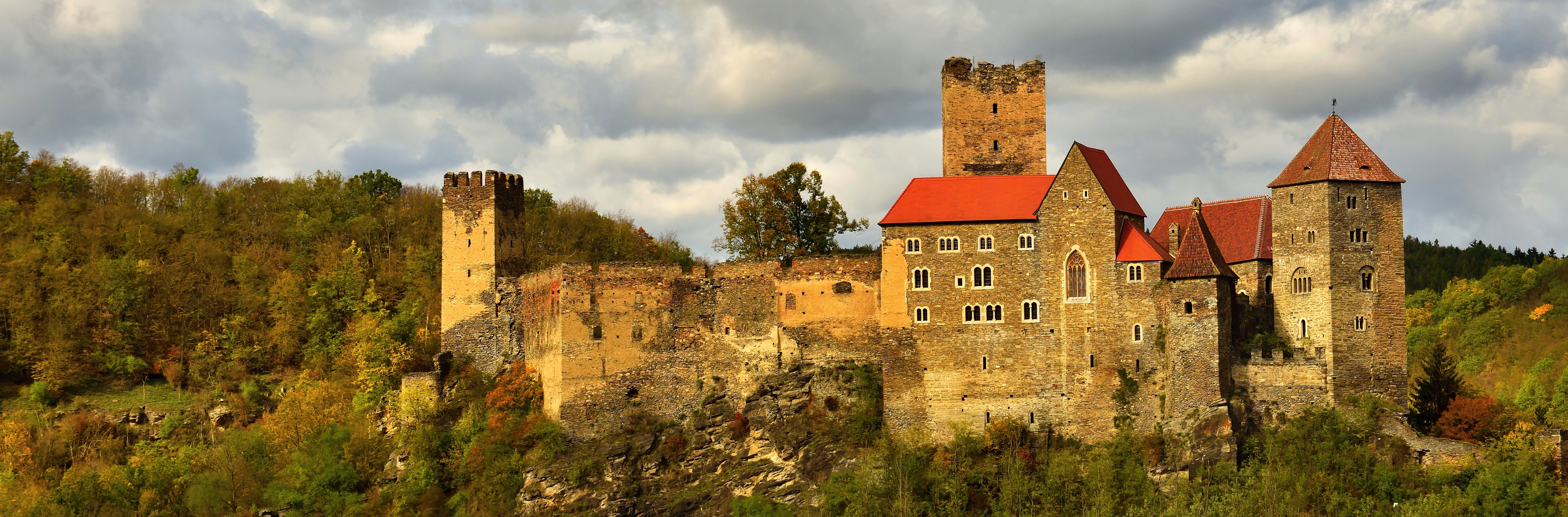 Cropped austria   castle