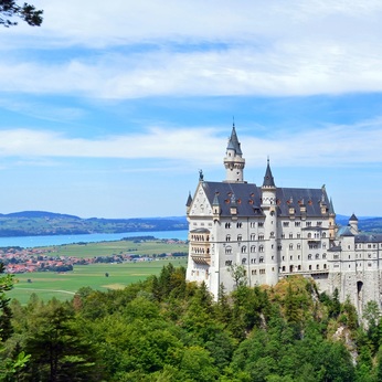 Round xlarge 2240 germany neuschwansteincastle